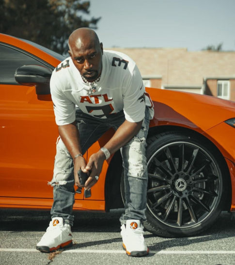 Drama getting ready to tear down the mall, fast and furious style. 